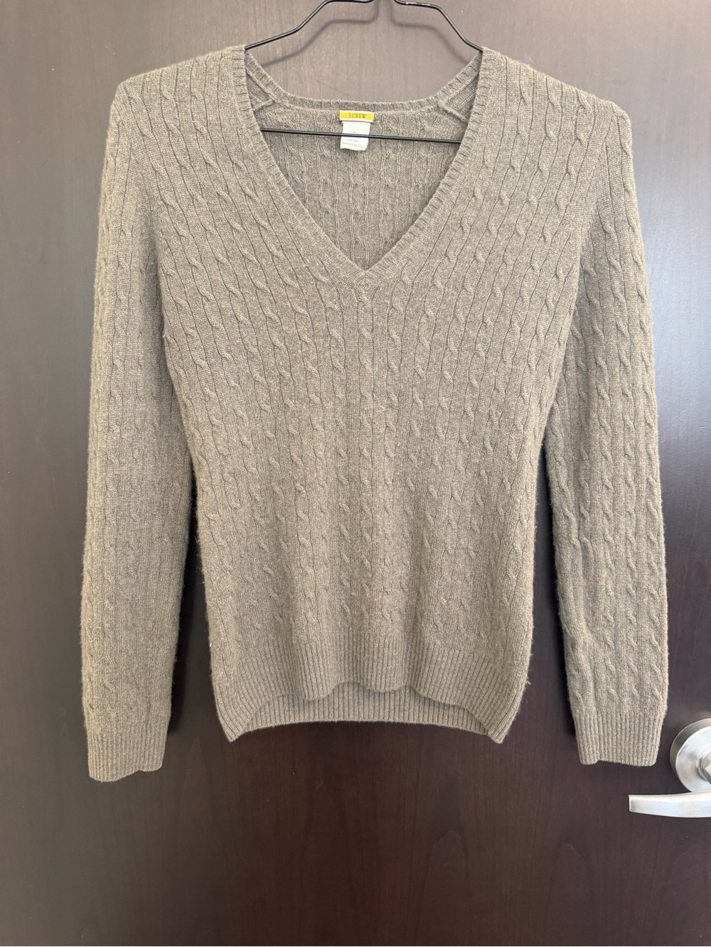 J.Crew Women’s 100% Cashmere Classic Cable Knit V-Neck Sweater in Grey Medium